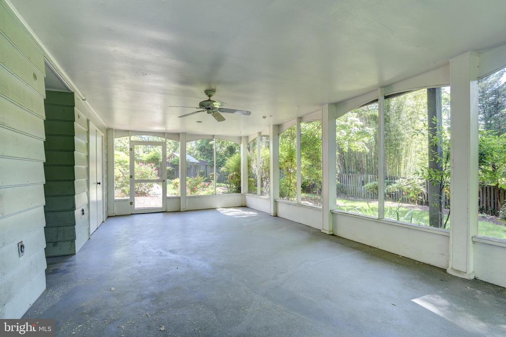 3516 STERLING AVENUE