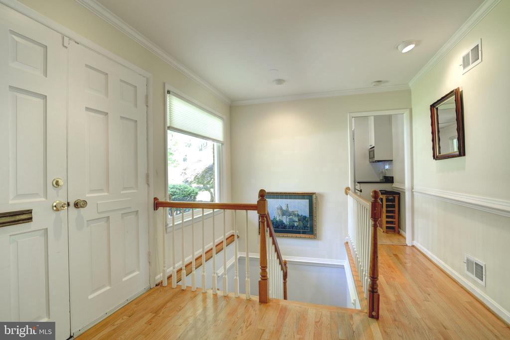 3516 STERLING AVENUE
