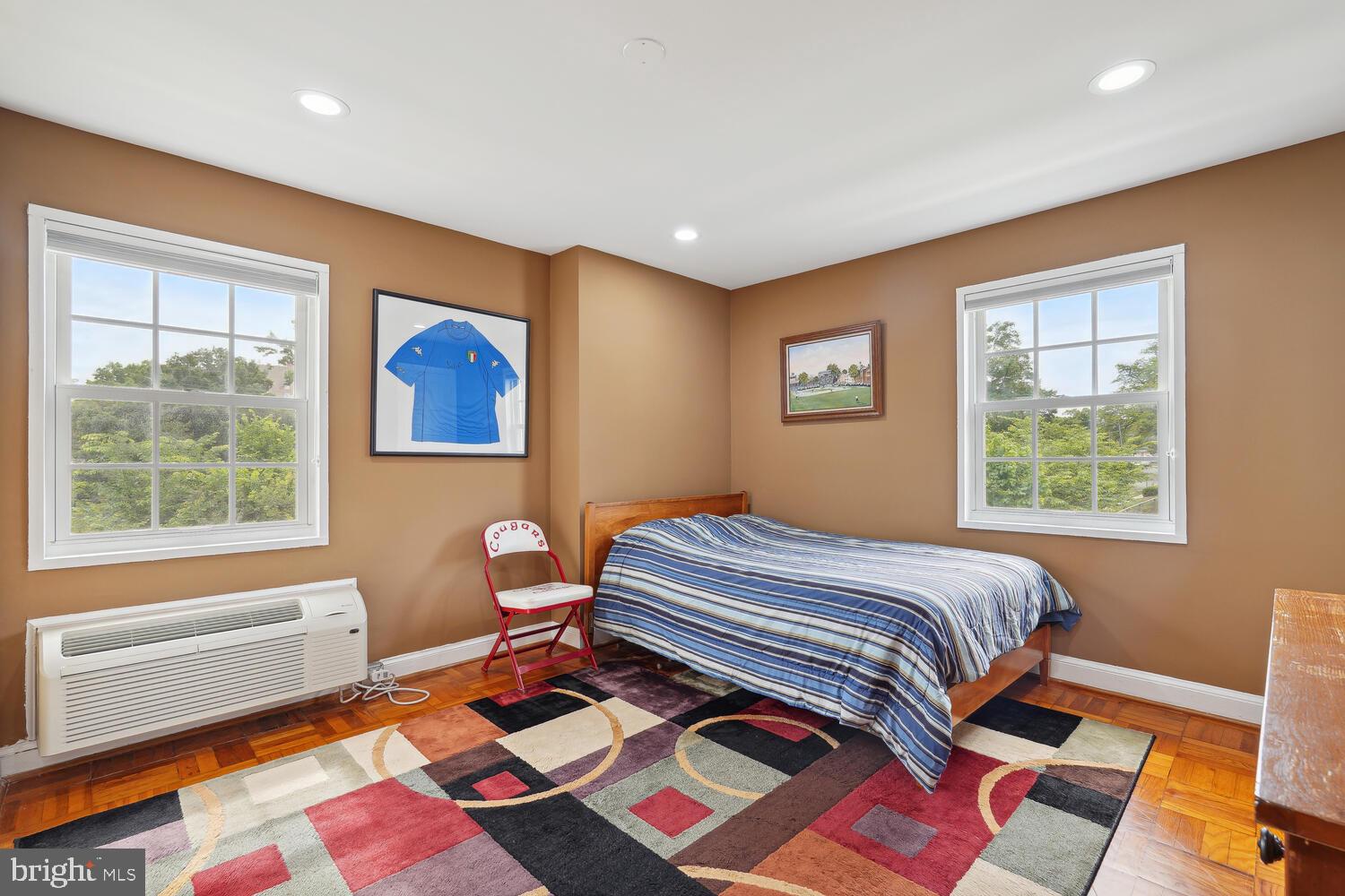 1636 W ABINGDON DRIVE W 201