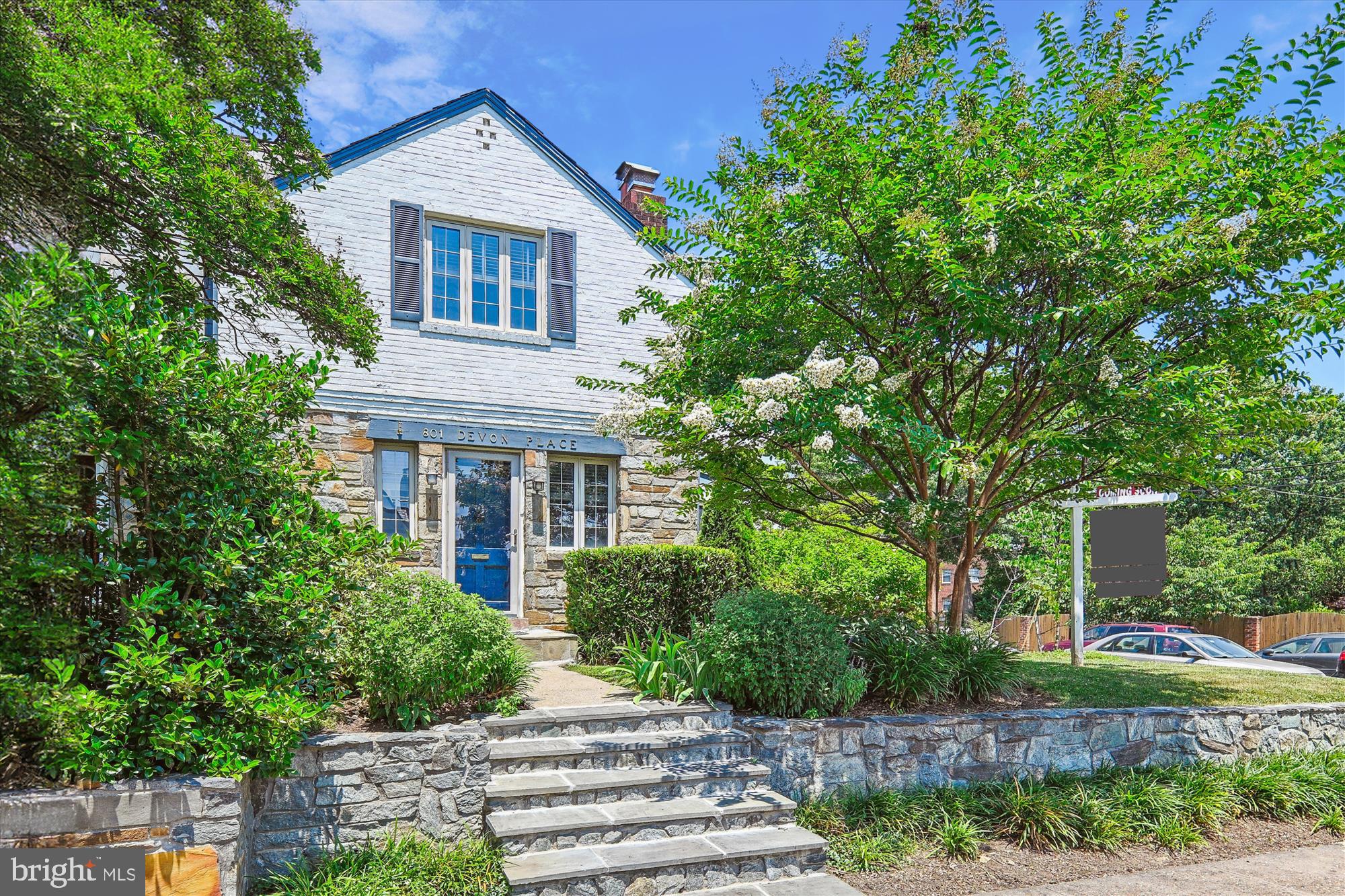 801 DEVON PLACE
