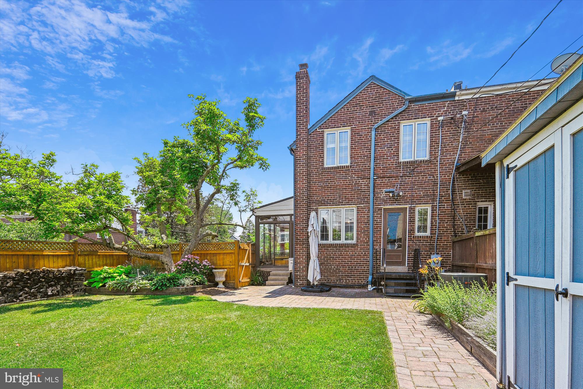 801 DEVON PLACE