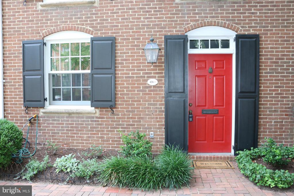 426 N SAINT ASAPH STREET 1/2 N