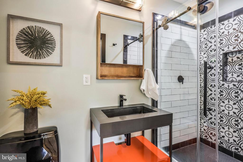 1108 VASSAR ROAD