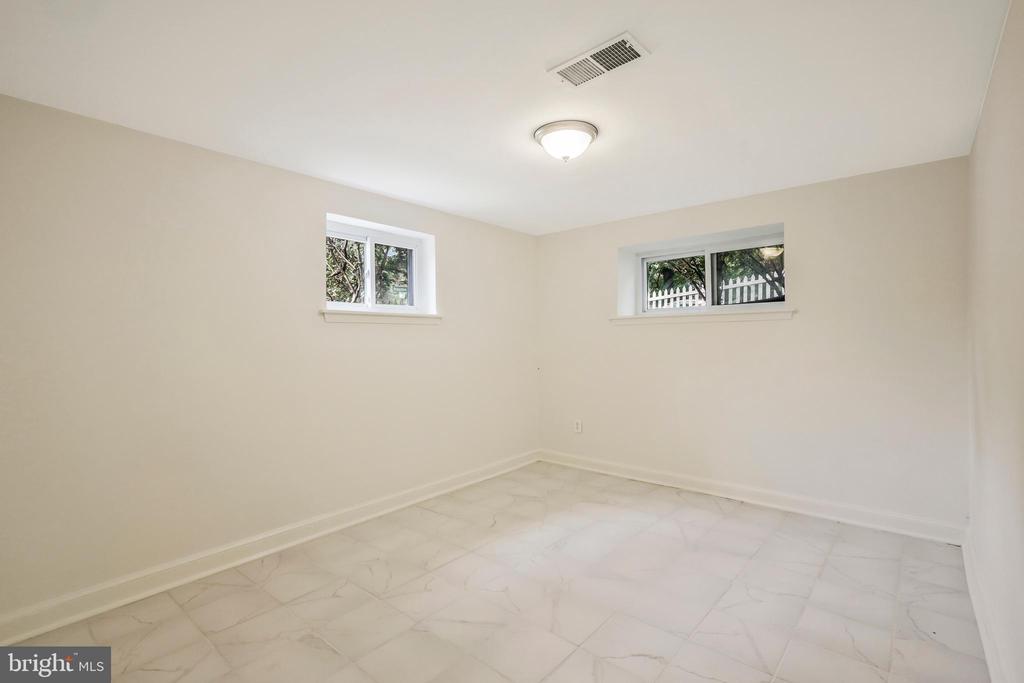 1108 VASSAR ROAD