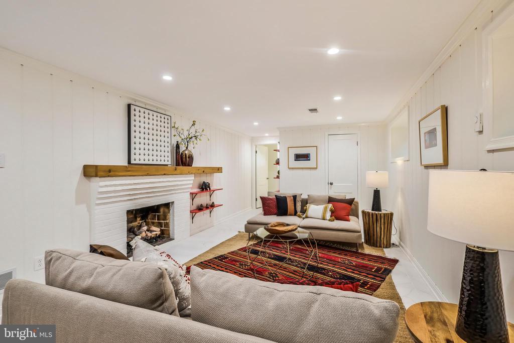 1108 VASSAR ROAD