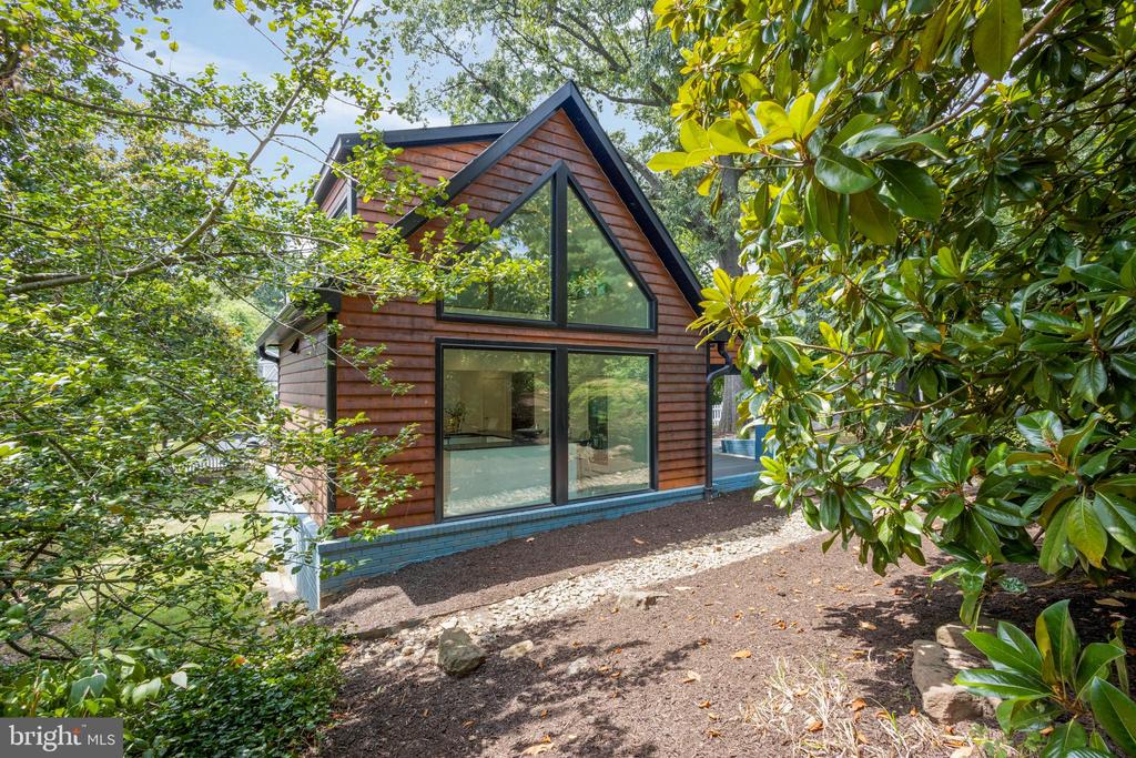 1108 VASSAR ROAD