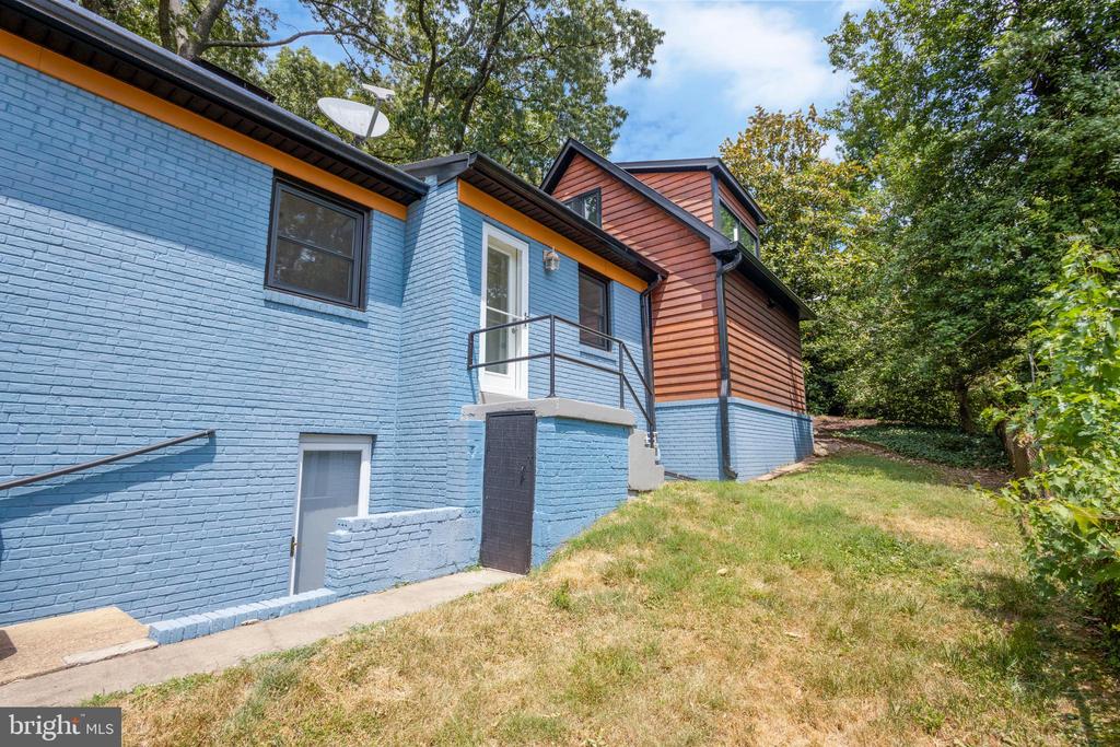1108 VASSAR ROAD