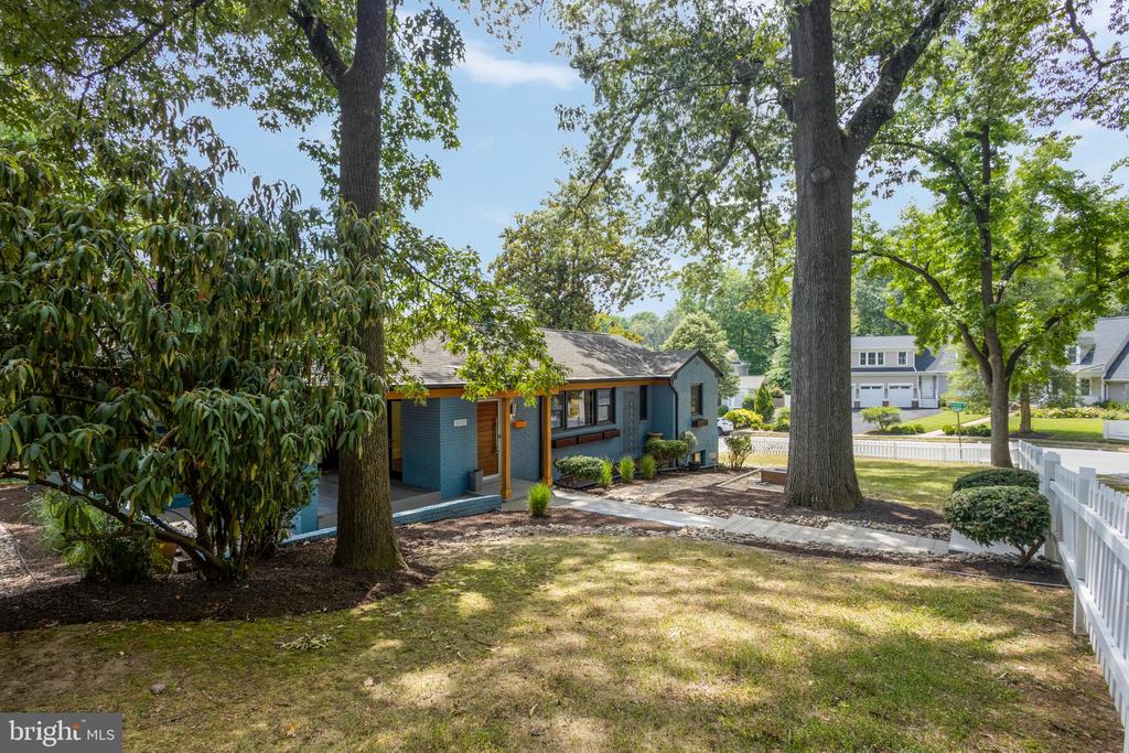 1108 VASSAR ROAD