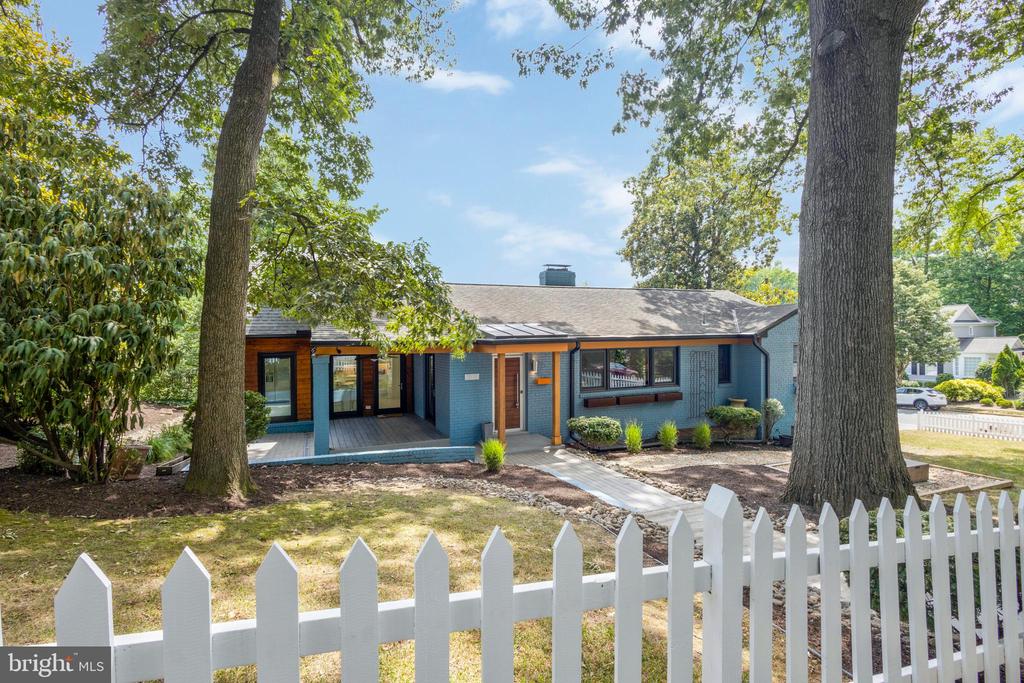 1108 VASSAR ROAD