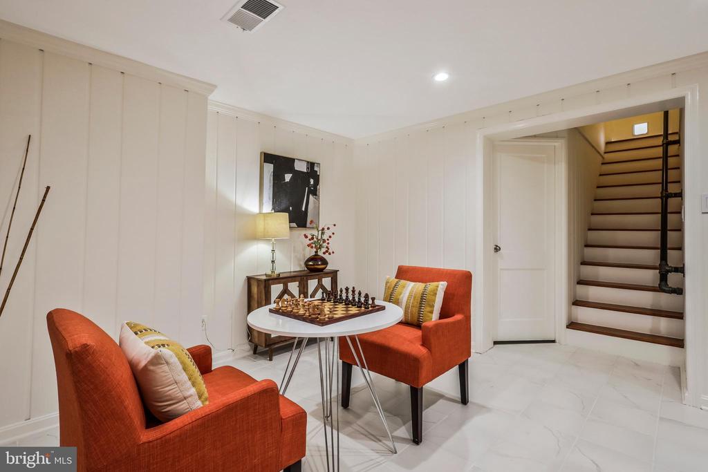 1108 VASSAR ROAD
