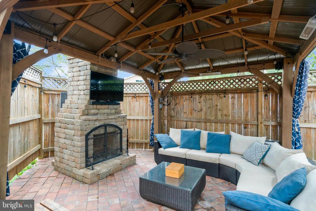 3501 NORRIS PLACE
