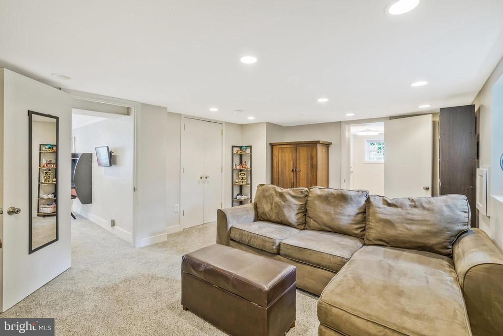 3501 NORRIS PLACE