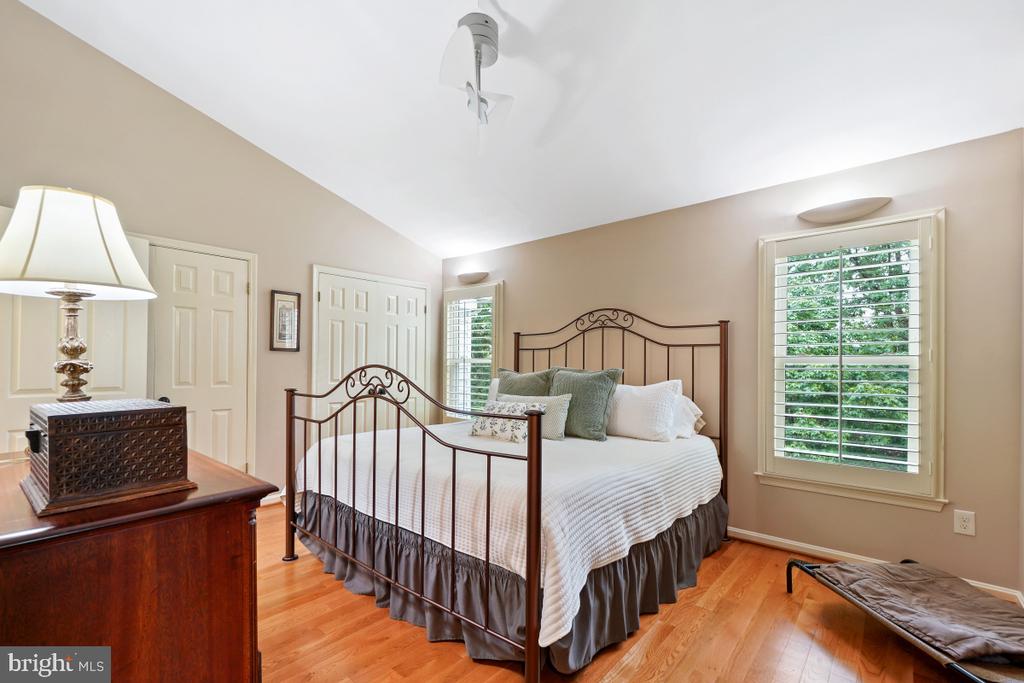 1212 DARTMOUTH ROAD