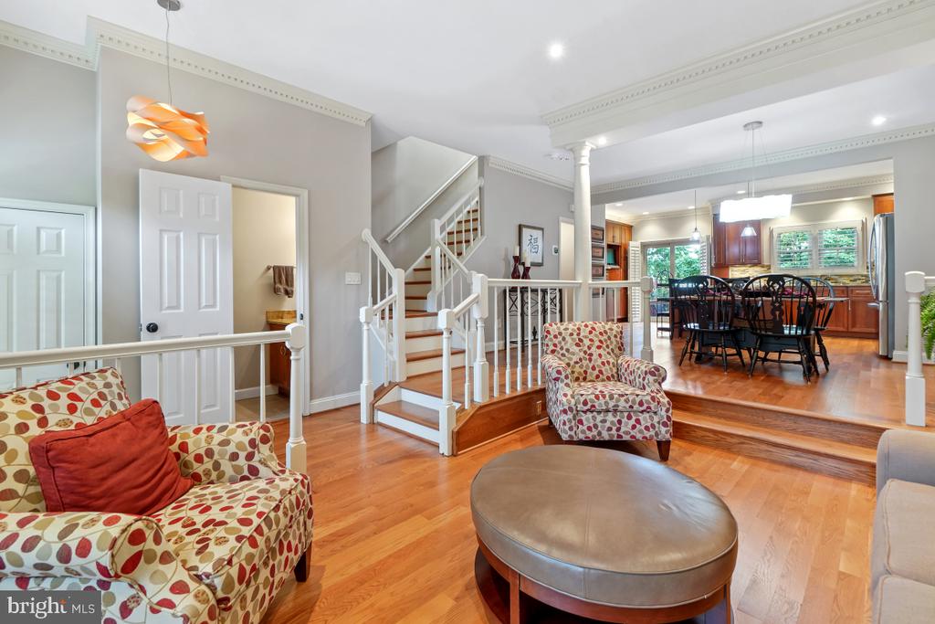 1212 DARTMOUTH ROAD