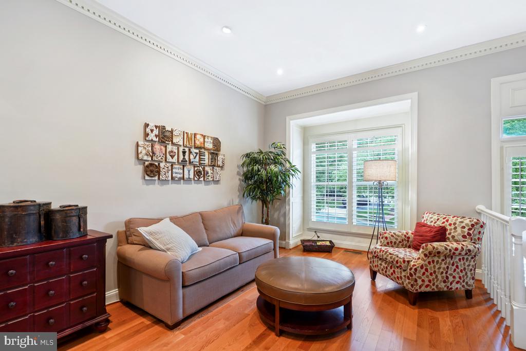 1212 DARTMOUTH ROAD