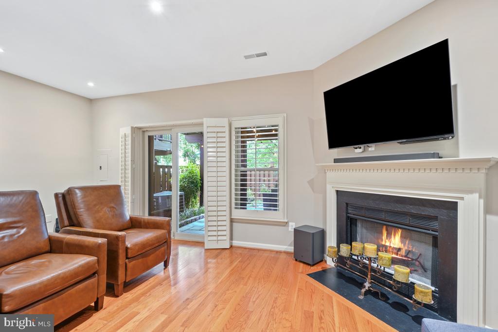 1212 DARTMOUTH ROAD