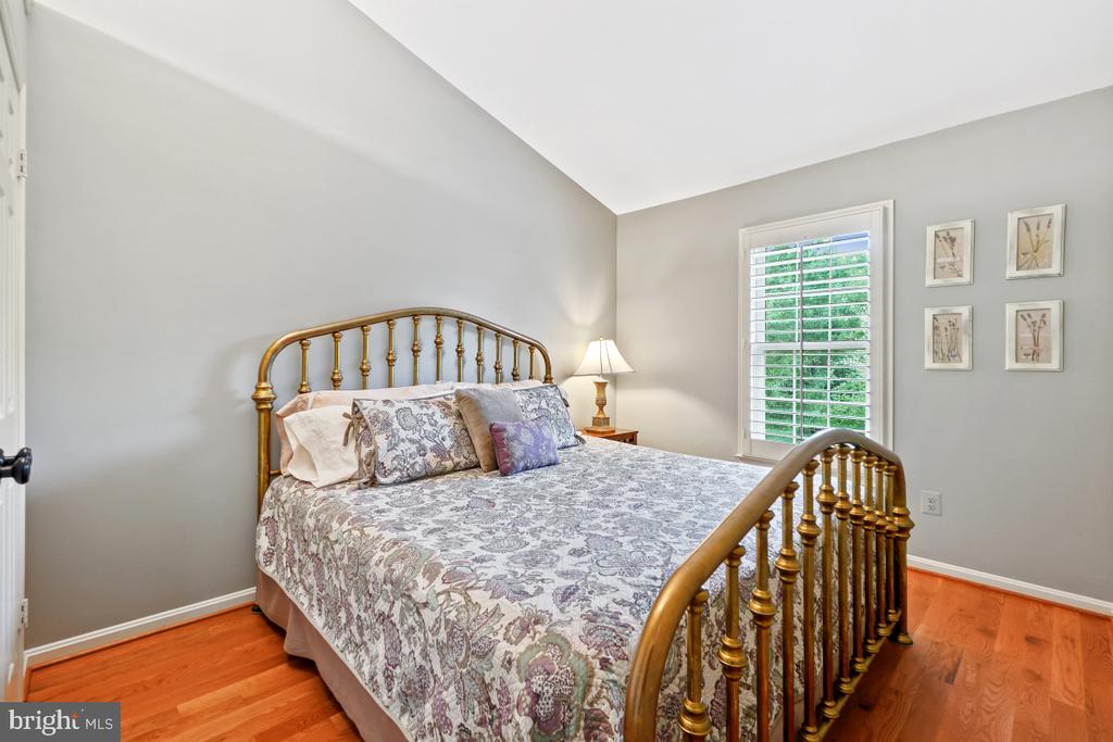 1212 DARTMOUTH ROAD