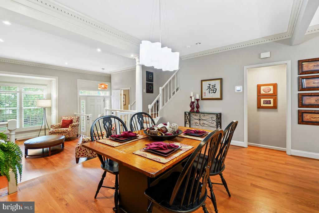 1212 DARTMOUTH ROAD