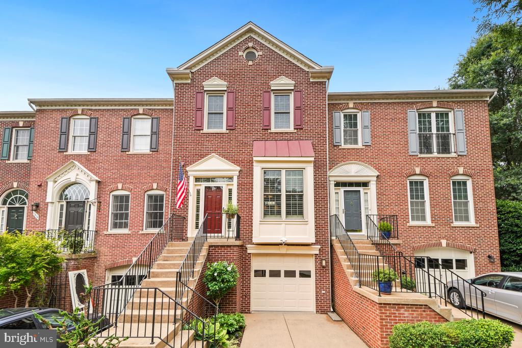 1212 DARTMOUTH ROAD