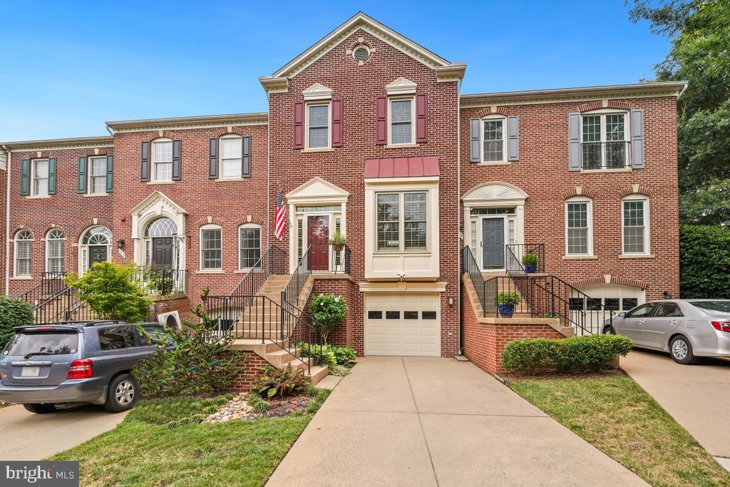 1212 DARTMOUTH ROAD