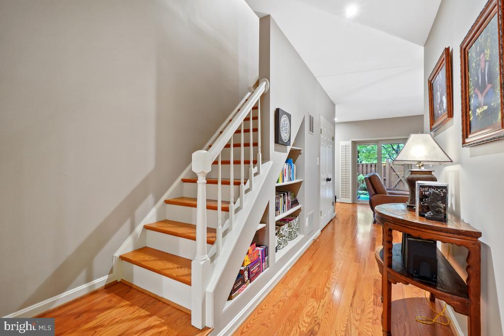 1212 DARTMOUTH ROAD