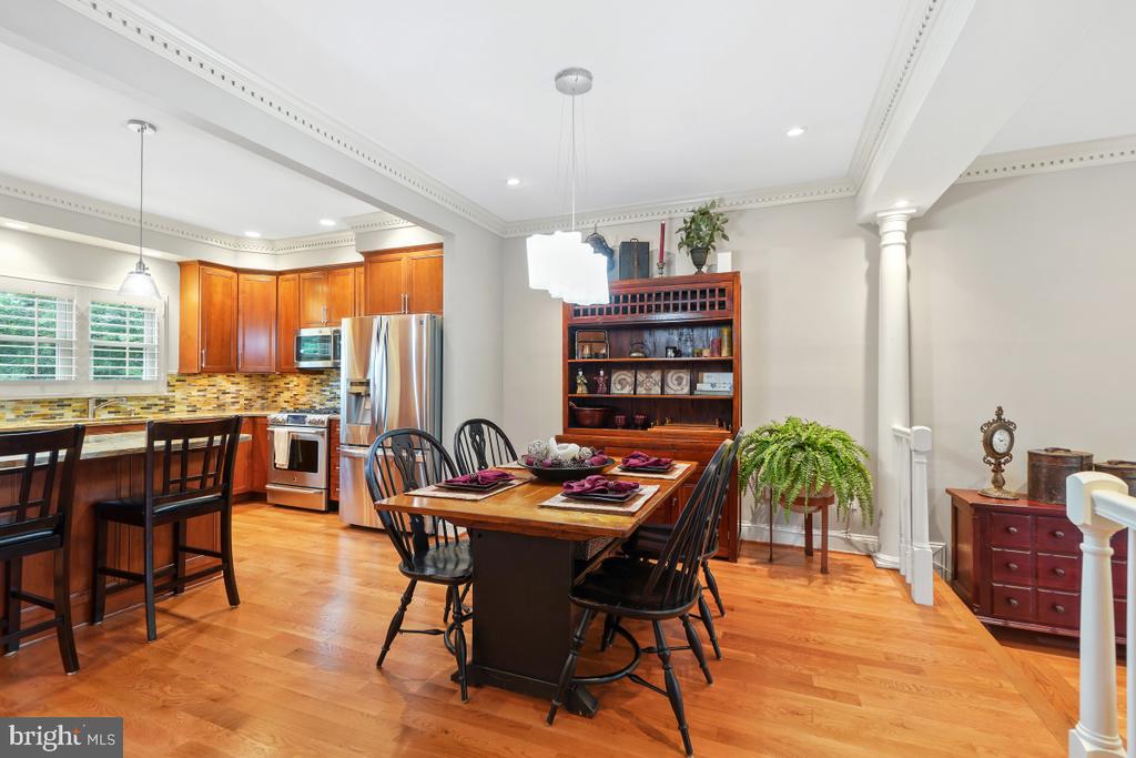 1212 DARTMOUTH ROAD
