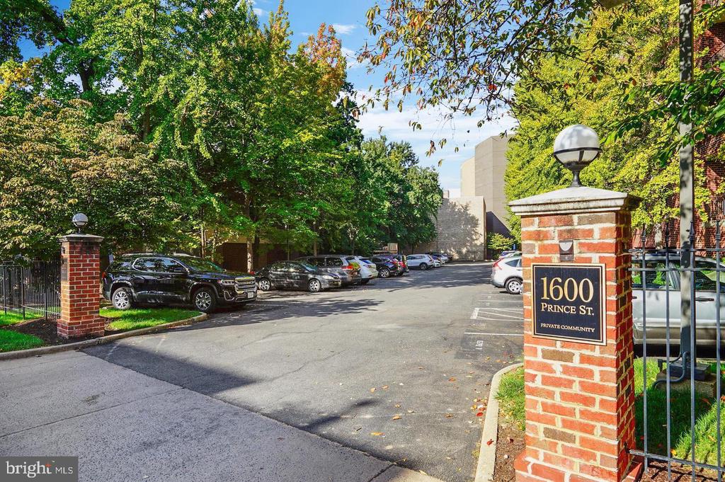 1600 PRINCE STREET 307