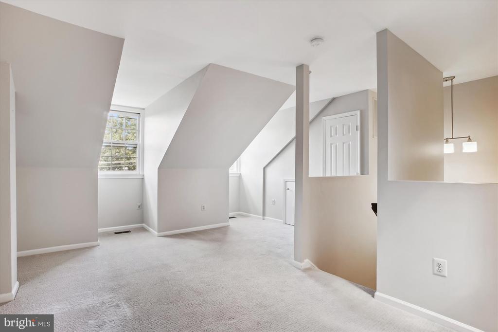 450 W GLEBE ROAD