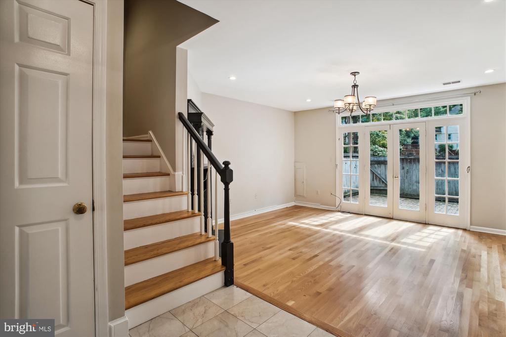450 W GLEBE ROAD