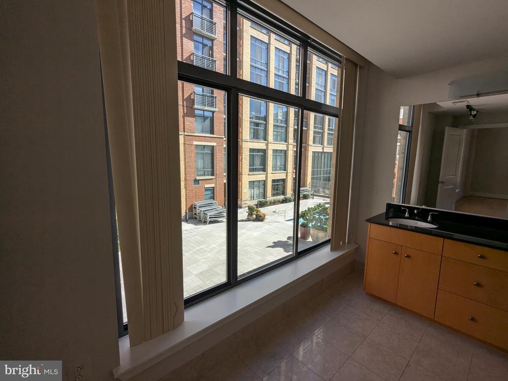 520 JOHN CARLYLE STREET 102