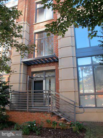 520 JOHN CARLYLE STREET 102
