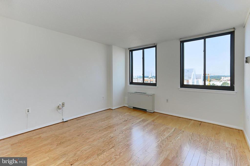 801 N PITT STREET 1209