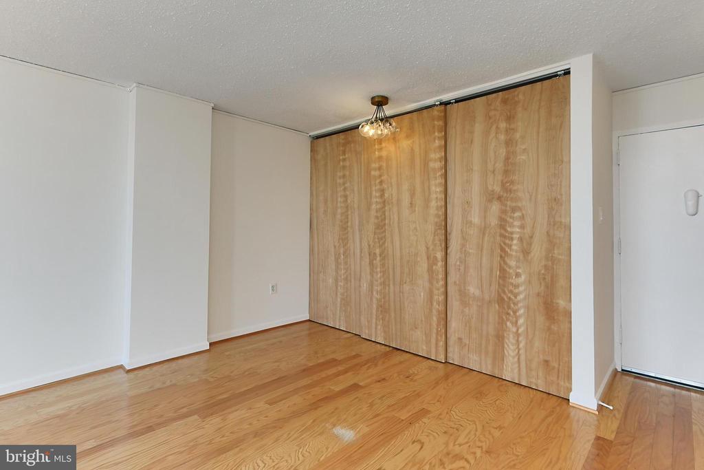 801 N PITT STREET 1209