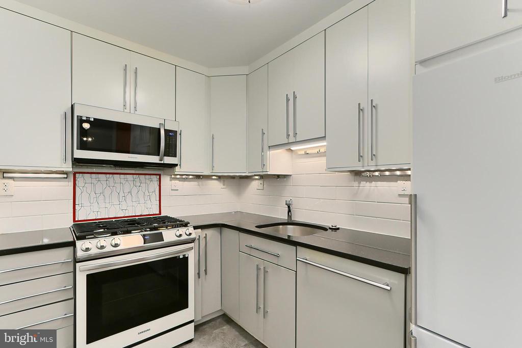 801 N PITT STREET 1209