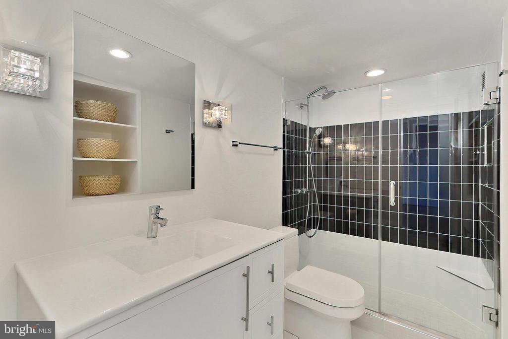 801 N PITT STREET 1209