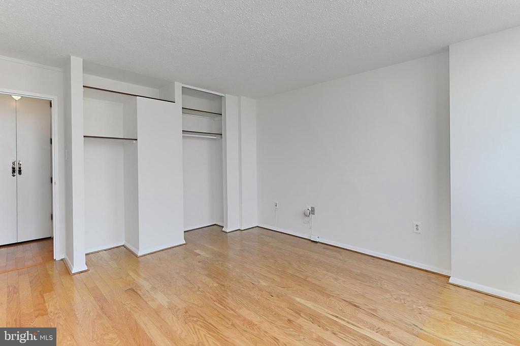 801 N PITT STREET 1209