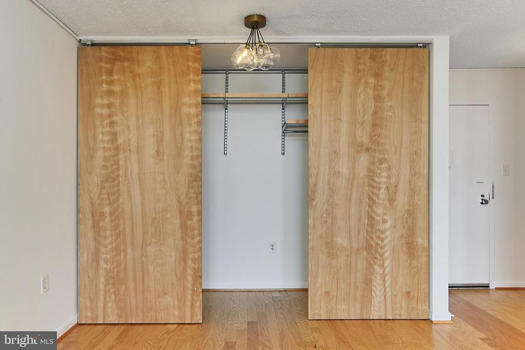 801 N PITT STREET 1209