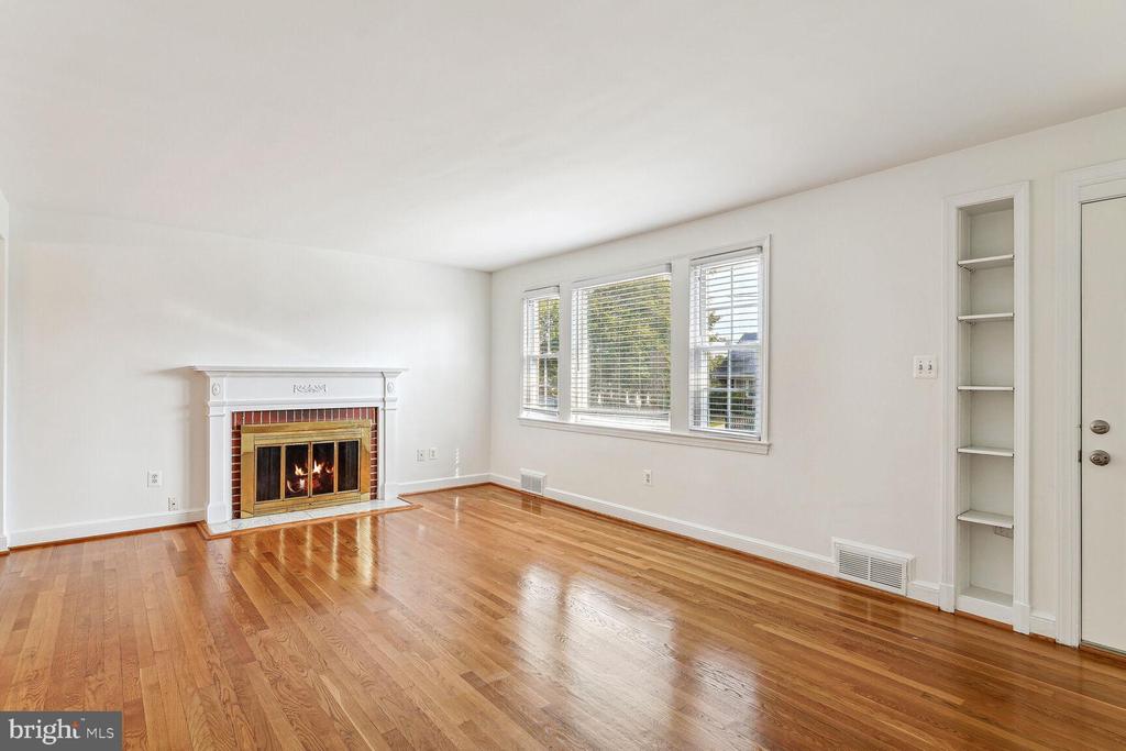 2908 EDGEHILL DRIVE