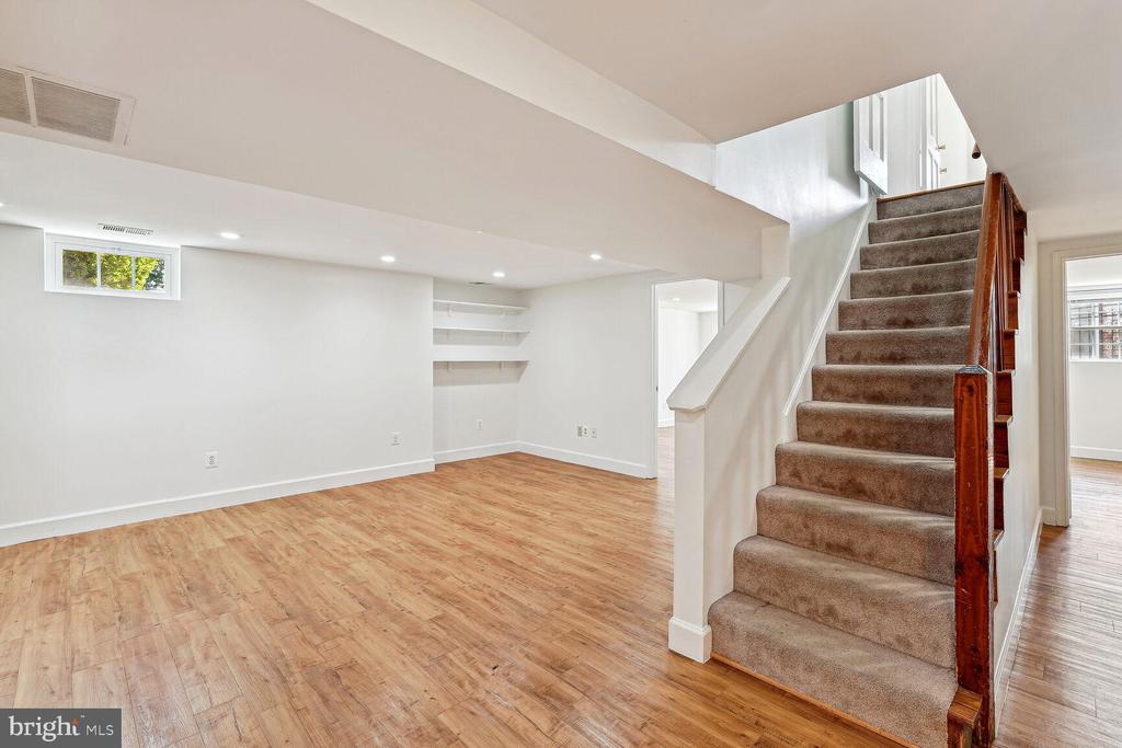 2908 EDGEHILL DRIVE
