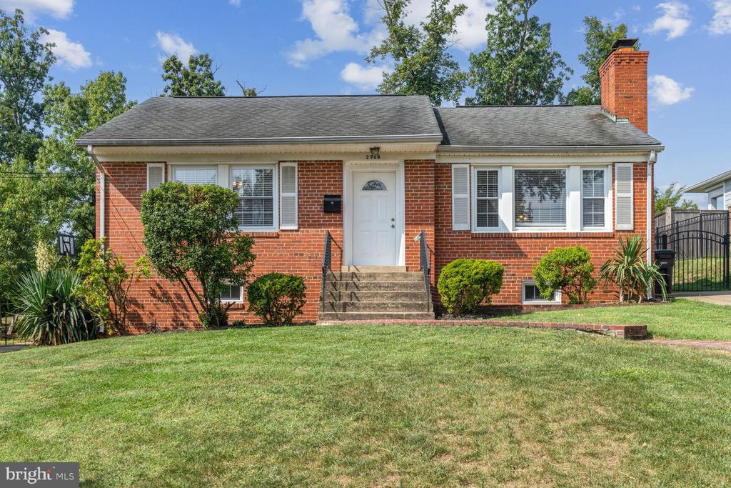 2908 EDGEHILL DRIVE