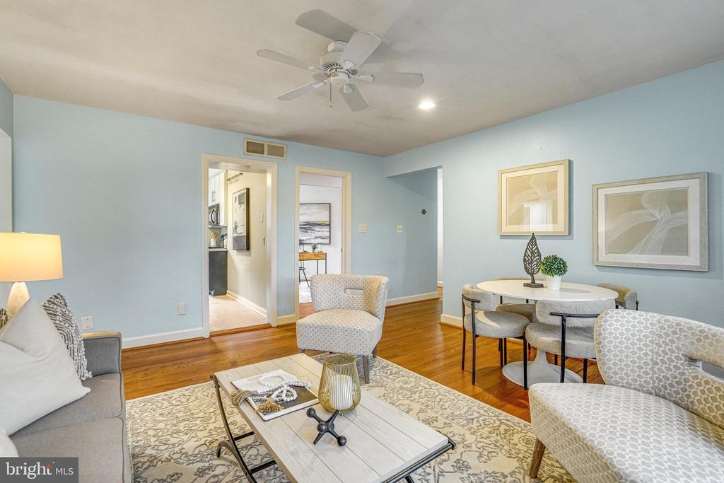 702 S FAYETTE STREET 22