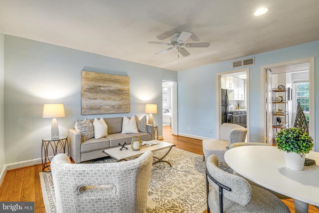 702 S FAYETTE STREET 22