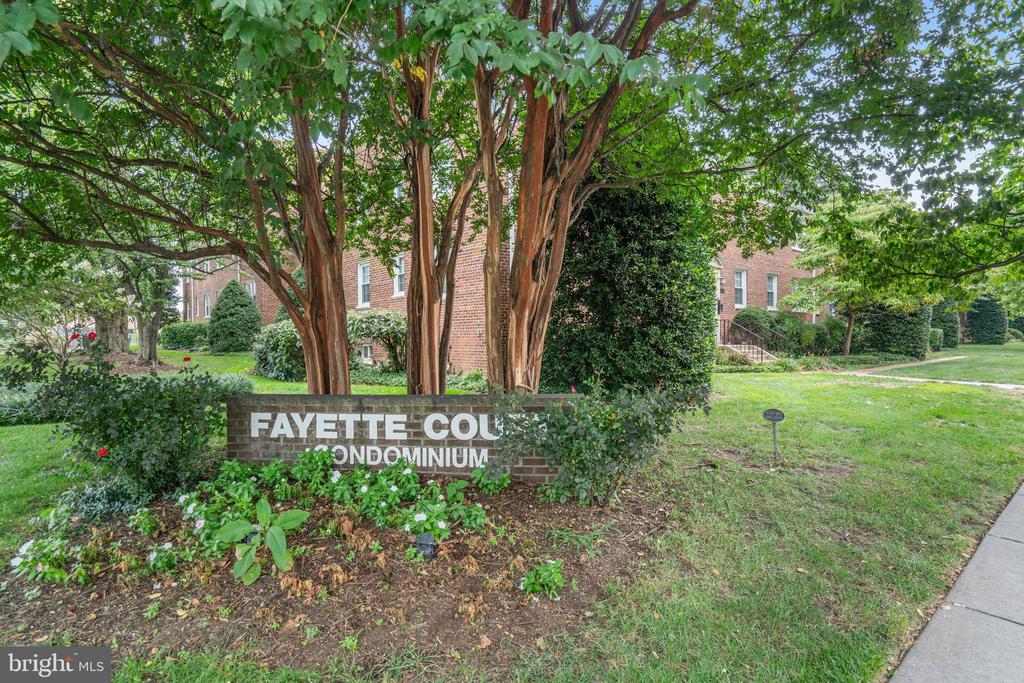 702 S FAYETTE STREET 22