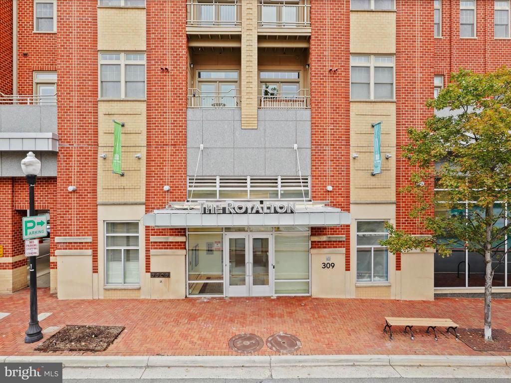 309 HOLLAND LANE 329