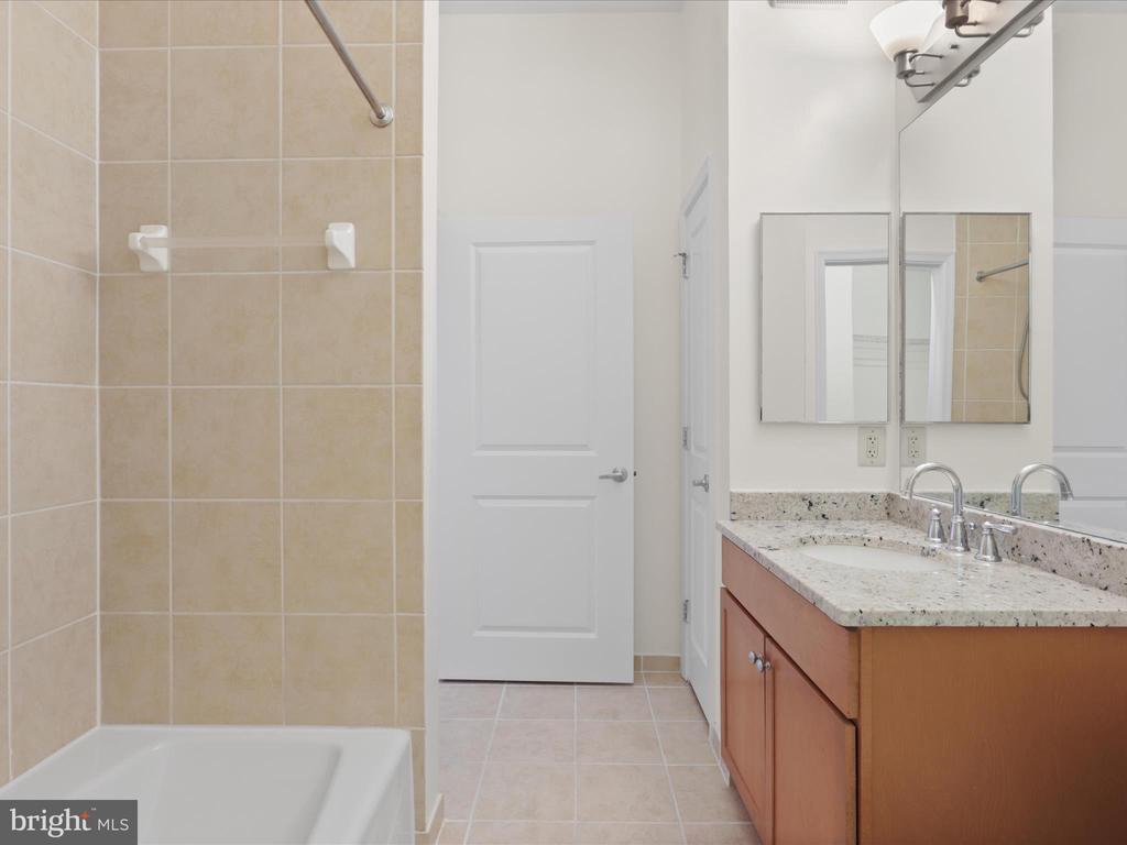 309 HOLLAND LANE 329