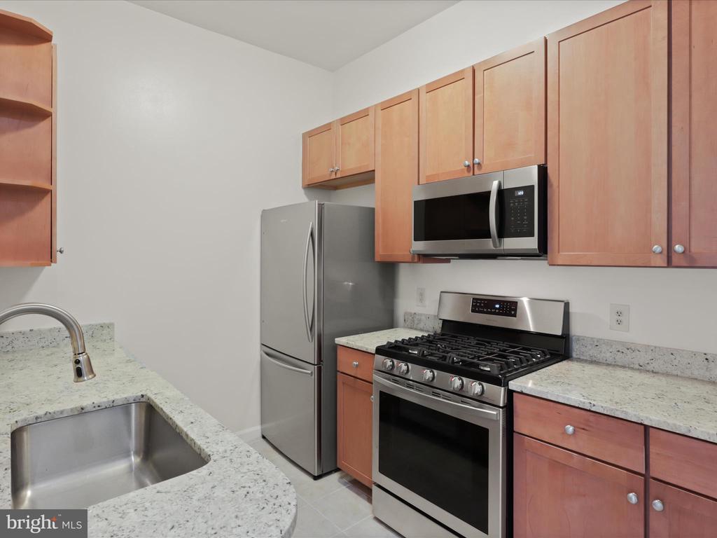 309 HOLLAND LANE 329