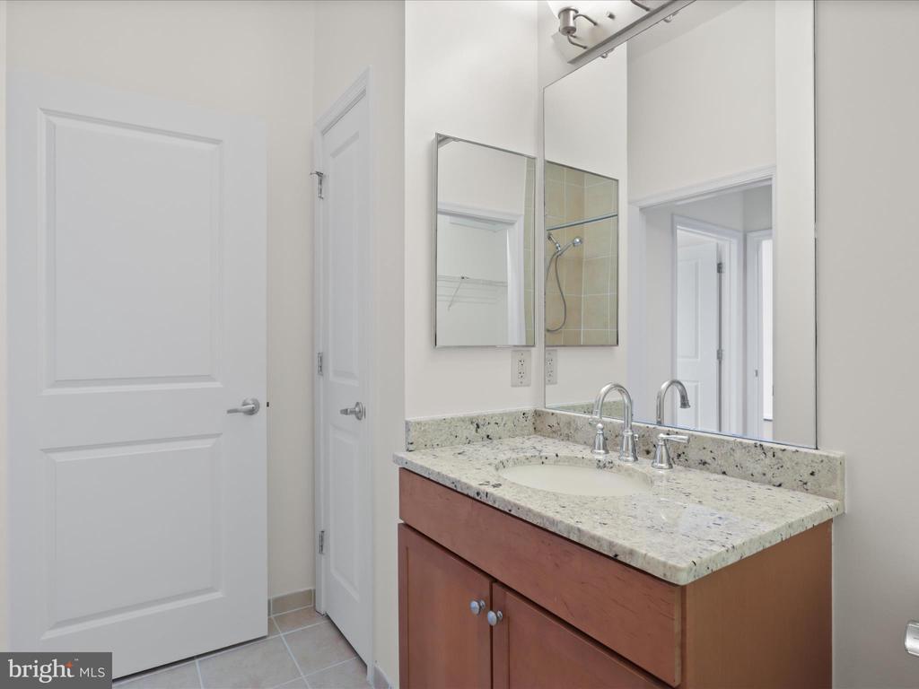 309 HOLLAND LANE 329