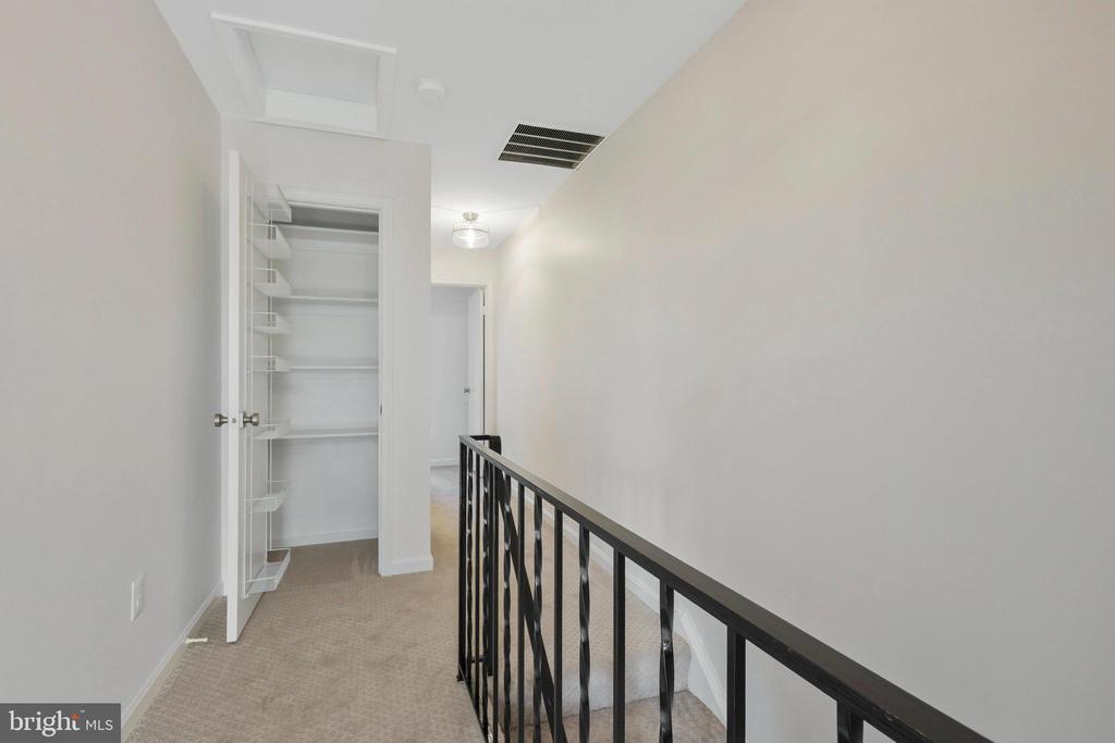 214 DUNCAN AVE A