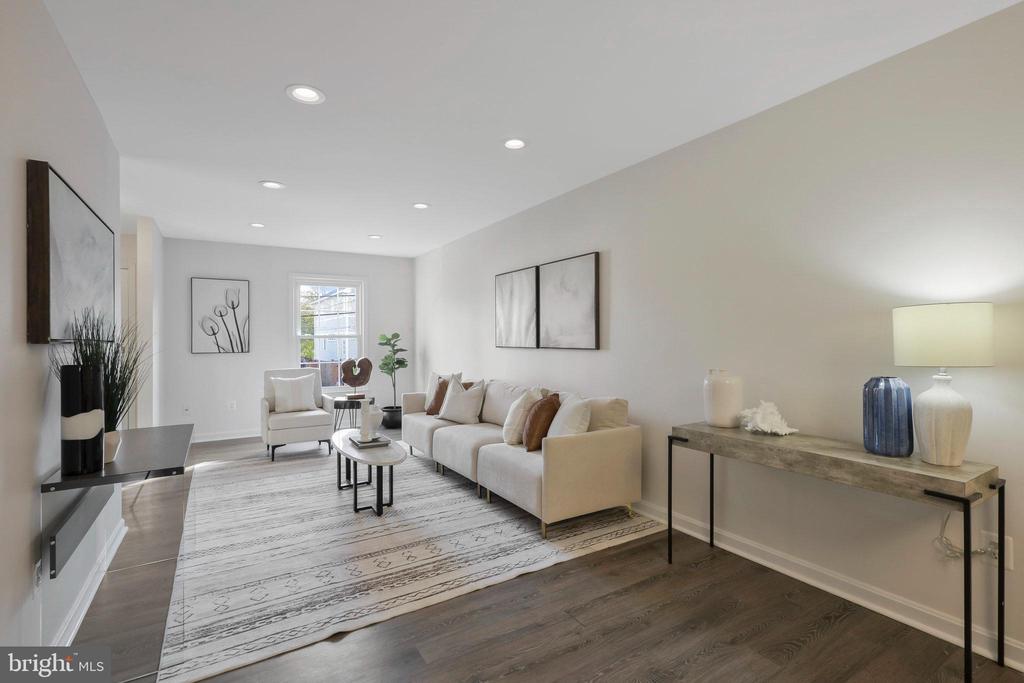 214 DUNCAN AVE A