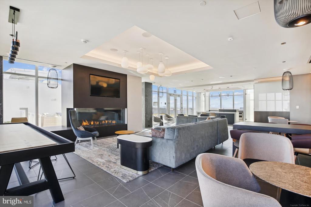 925 N FAIRFAX STREET 308